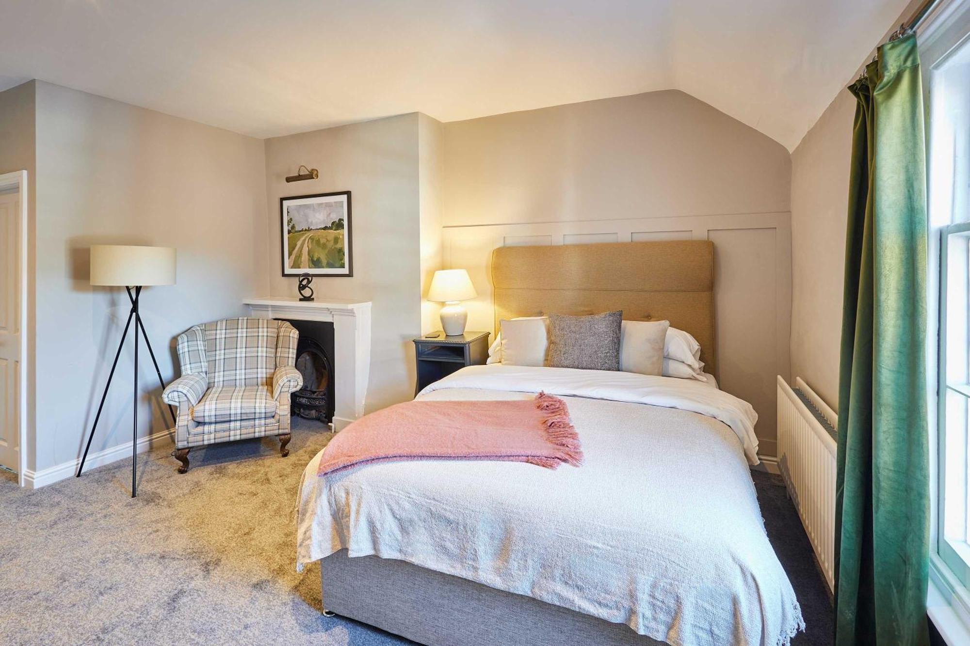 Host & Stay - The Raven Hotel Much Wenlock Dış mekan fotoğraf