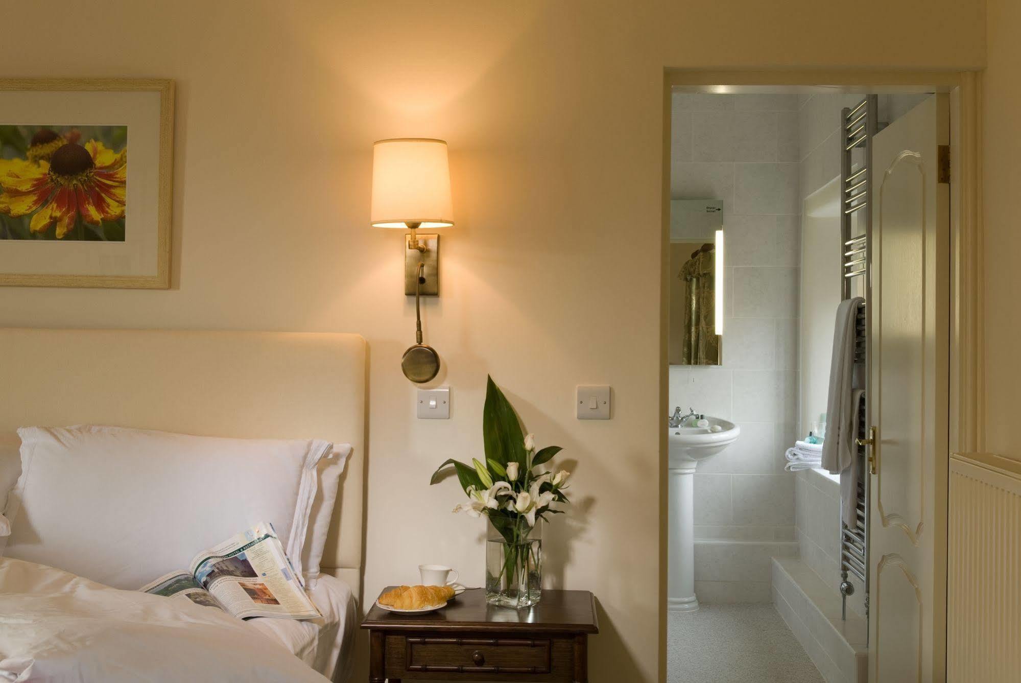 Host & Stay - The Raven Hotel Much Wenlock Dış mekan fotoğraf